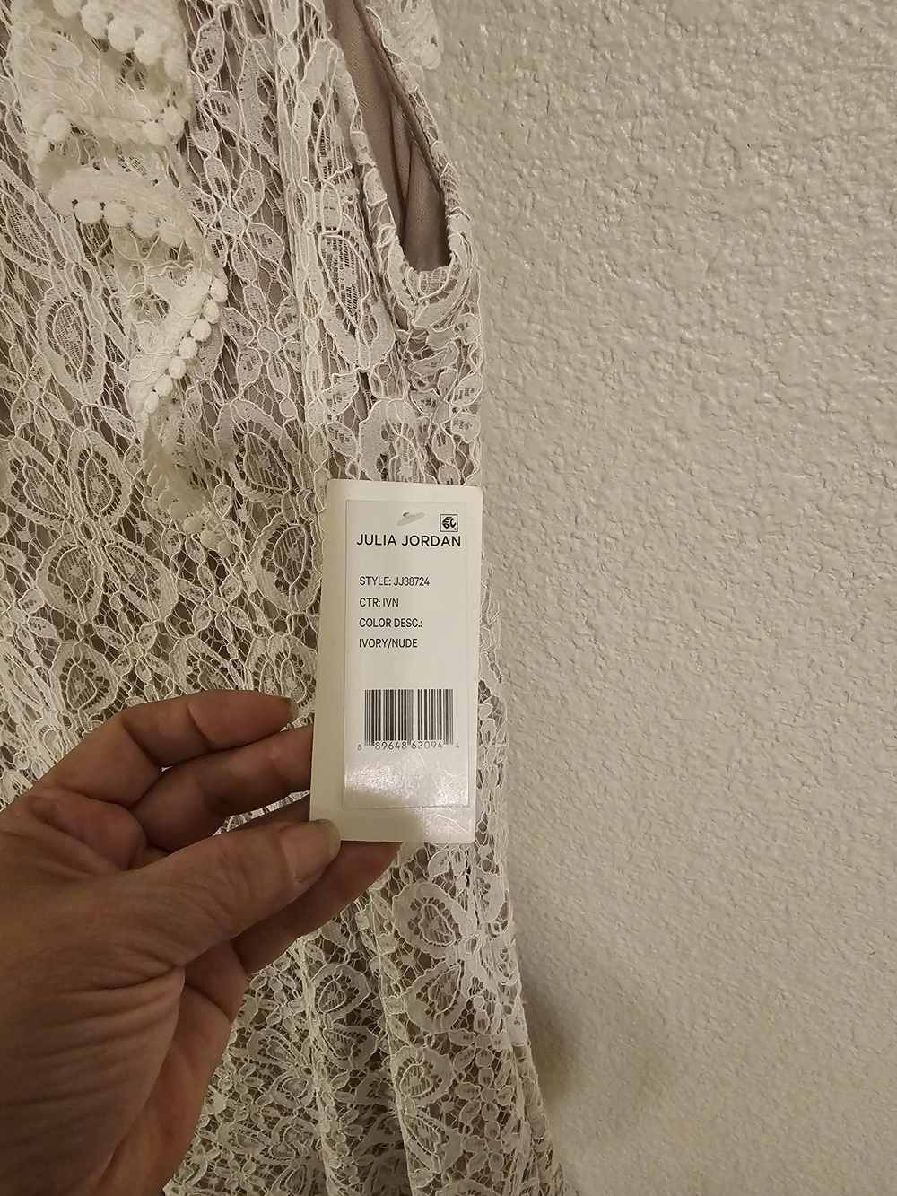 Julia Jordan Ivory/Nude Cocktail Dress